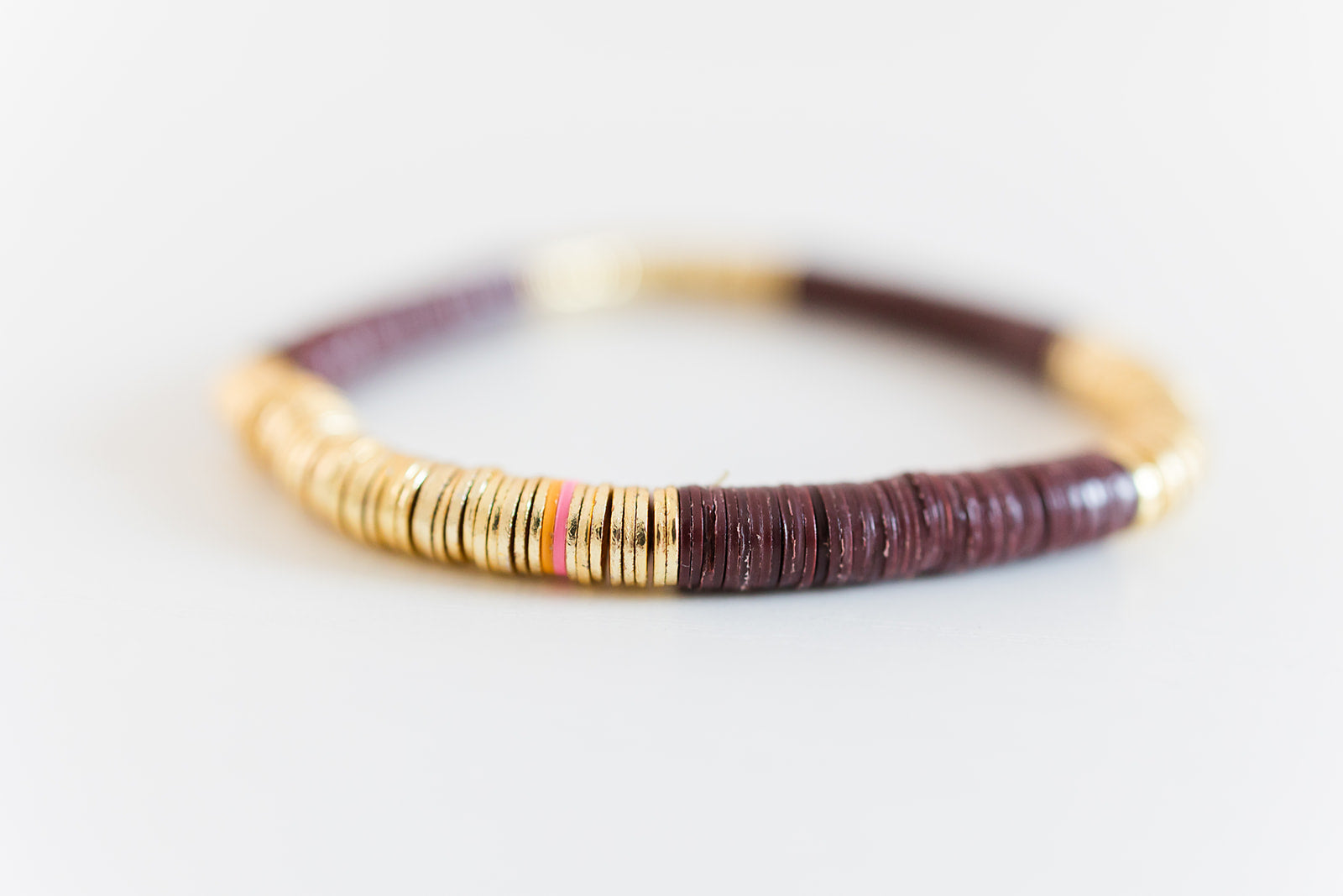 brown vinyl + gold, 6mm