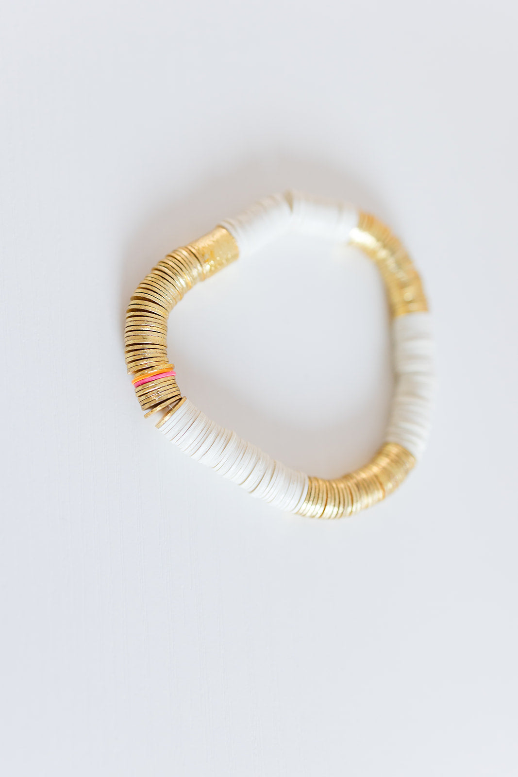 cream vinyl + gold, 8mm