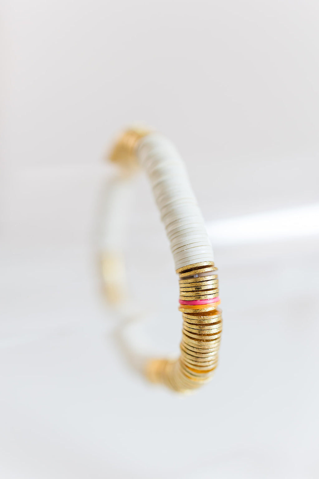 cream vinyl + gold, 8mm