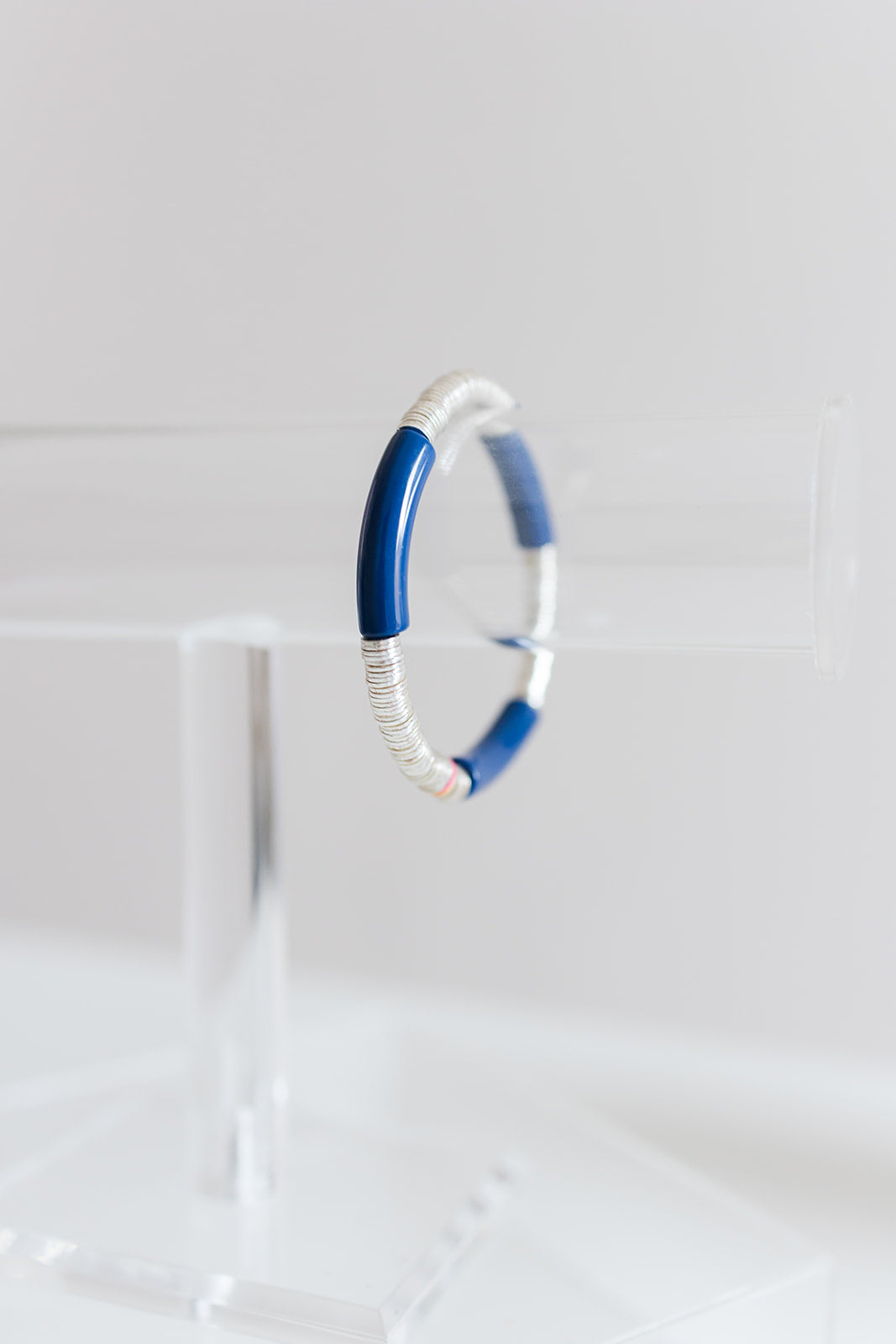 navy silver cleo, 6mm